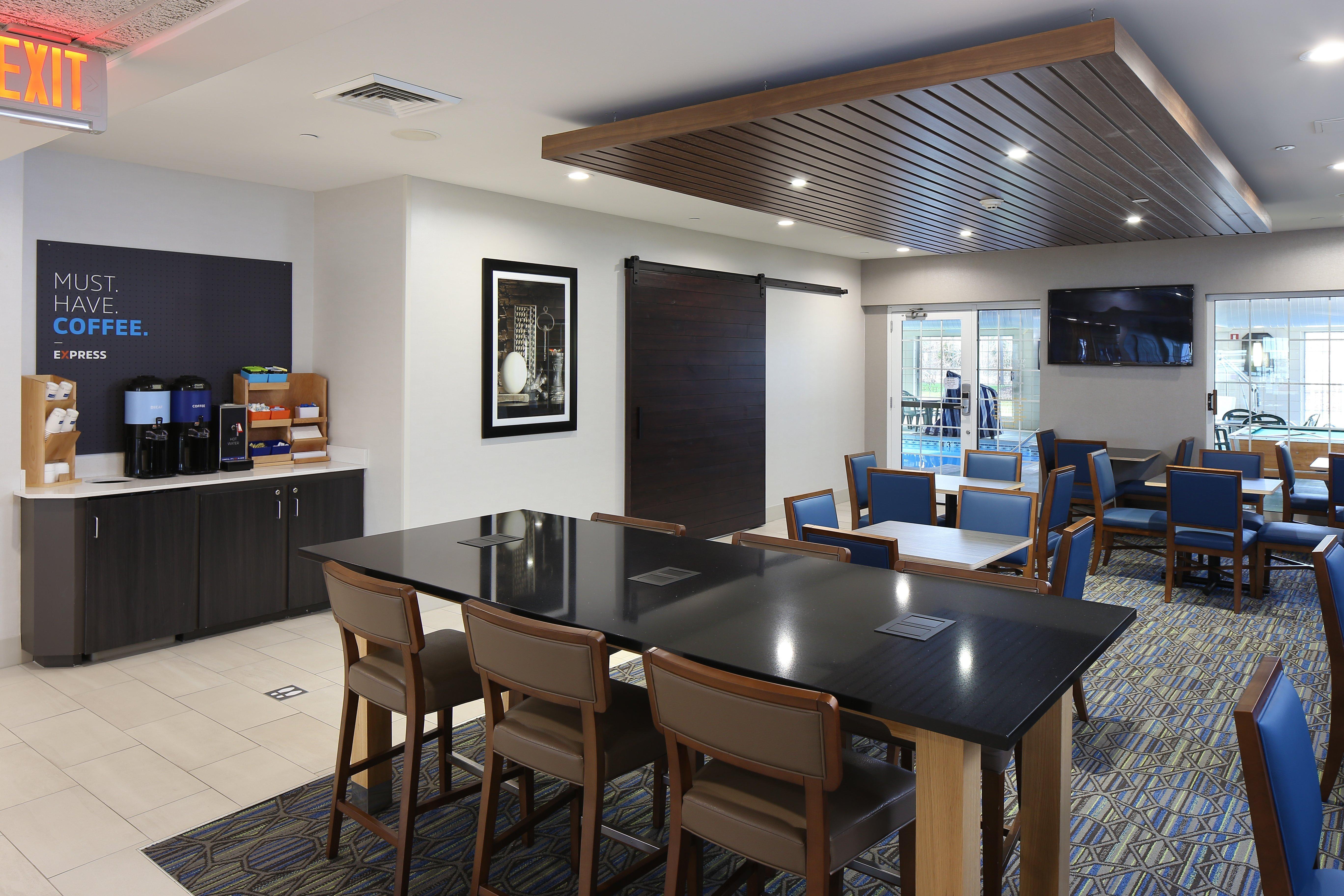 Holiday Inn Express Grand Rapids Southwest By Ihg Grandville Exterior foto
